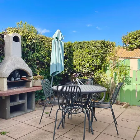 Maison Avec Piscine Clim Parking Holiday home *